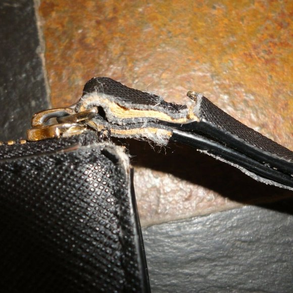 KATE SPADE "Karolina" Black Leather Wristlet Bifold Wallet - Picture 8 of 8